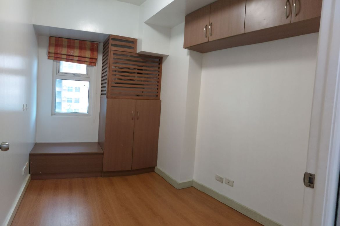 2 Bedroom Condo for Sale in Gateway Garden Heights, Barangka Ilaya, Mandaluyong, Metro Manila near MRT-3 Boni – photo 5