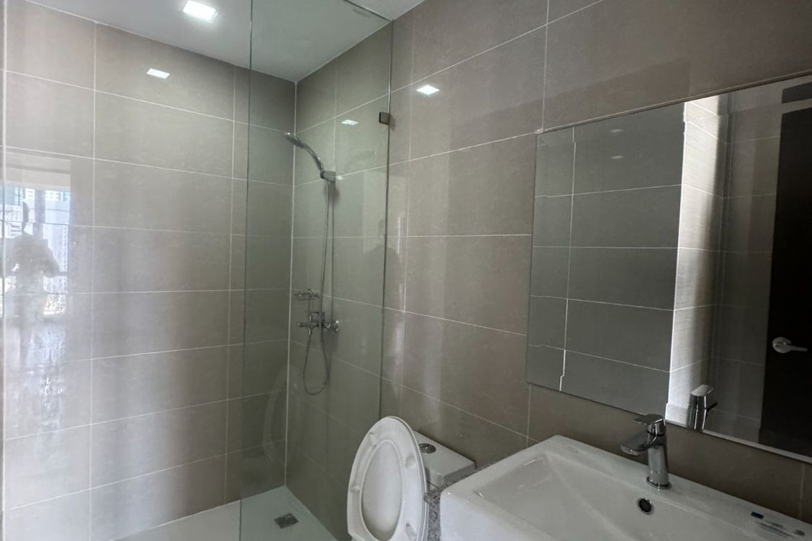 2 Bedroom Condo for Sale in Greenbelt Hamilton, San Lorenzo, Makati City – photo 9