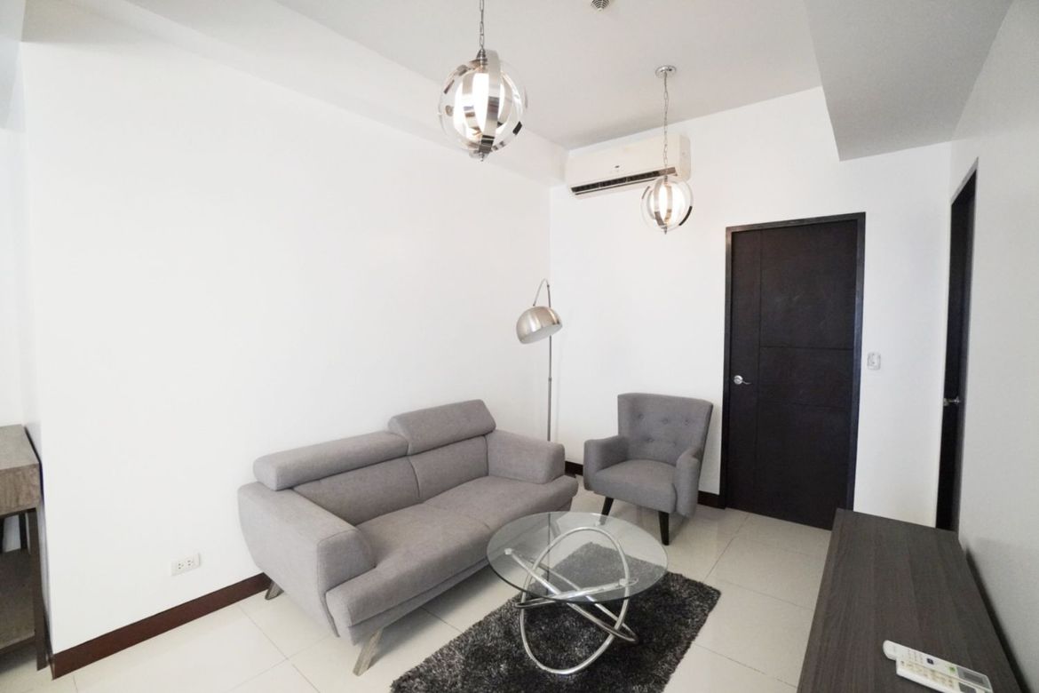 2 Bedroom Condo for Sale in Greenbelt Hamilton, San Lorenzo, Makati, Metro Manila