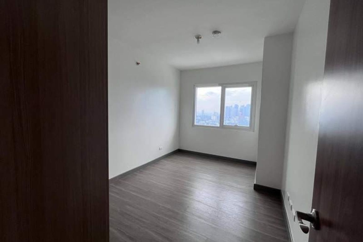 2 Bedroom Condo for Sale in Greenhills, San Juan, Metro Manila near MRT-3 Santolan