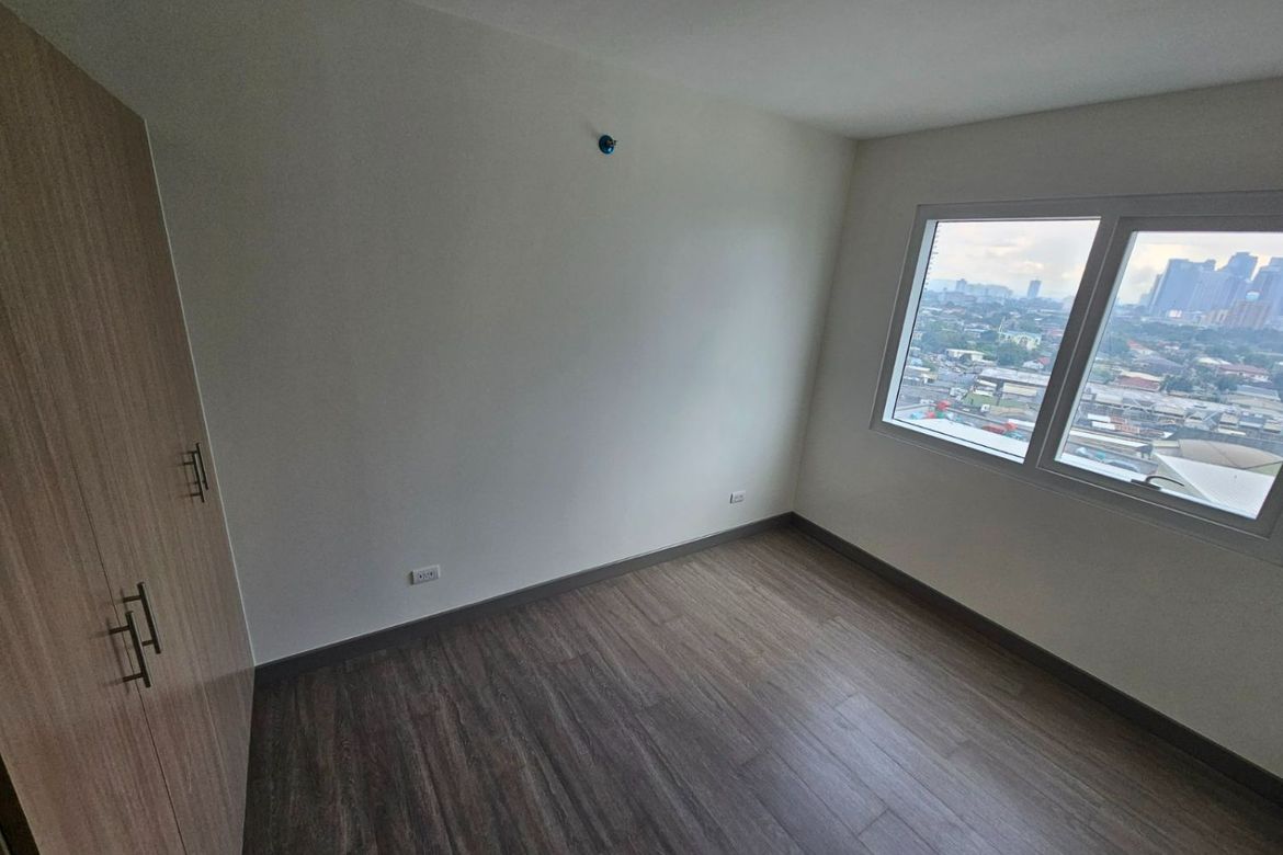 2 Bedroom Condo for Sale in Greenhills, San Juan, Metro Manila near MRT-3 Santolan – photo 3