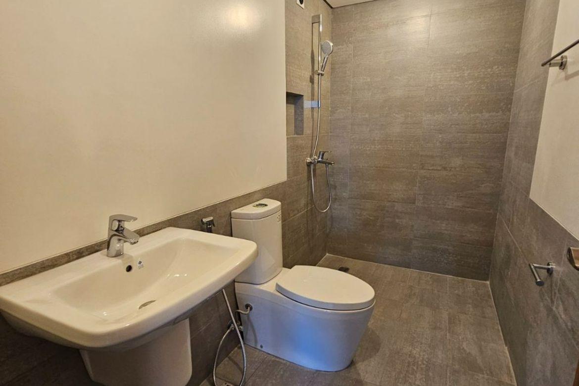 2 Bedroom Condo for Sale in Greenhills, San Juan, Metro Manila near MRT-3 Santolan – photo 4