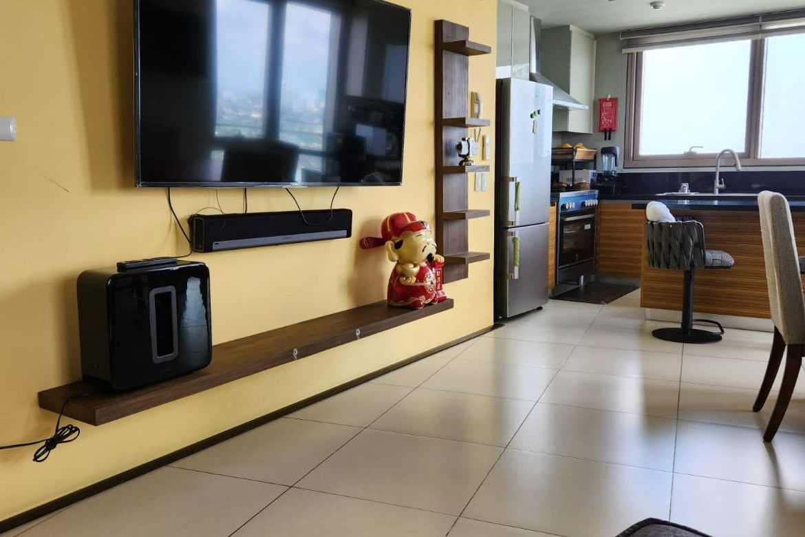 2 Bedroom Condo for Sale in Greenhills, San Juan, Metro Manila near MRT-3 Santolan