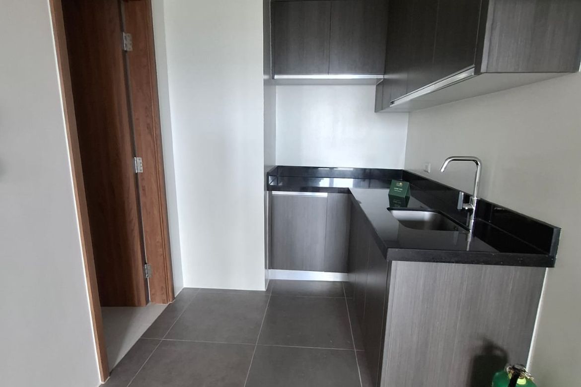 2 Bedroom Condo for Sale in Greenhills, San Juan, Metro Manila near MRT-3 Santolan – photo 2