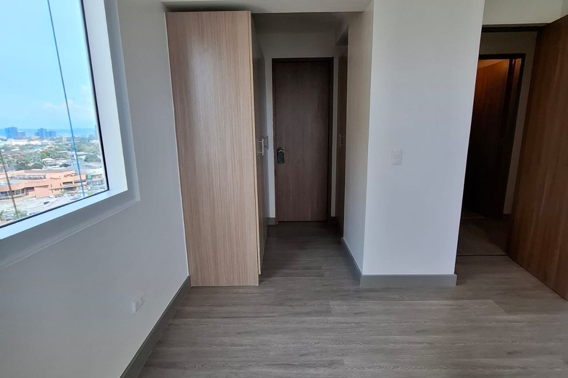 2 Bedroom Condo for Sale in Greenhills, San Juan, Metro Manila near MRT-3 Santolan – photo 8