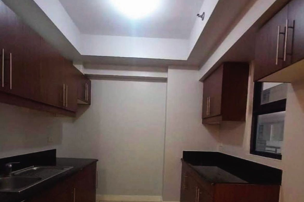 2 Bedroom Condo for Sale in Highway Hills, Mandaluyong, Metro Manila near MRT-3 Boni – photo 5