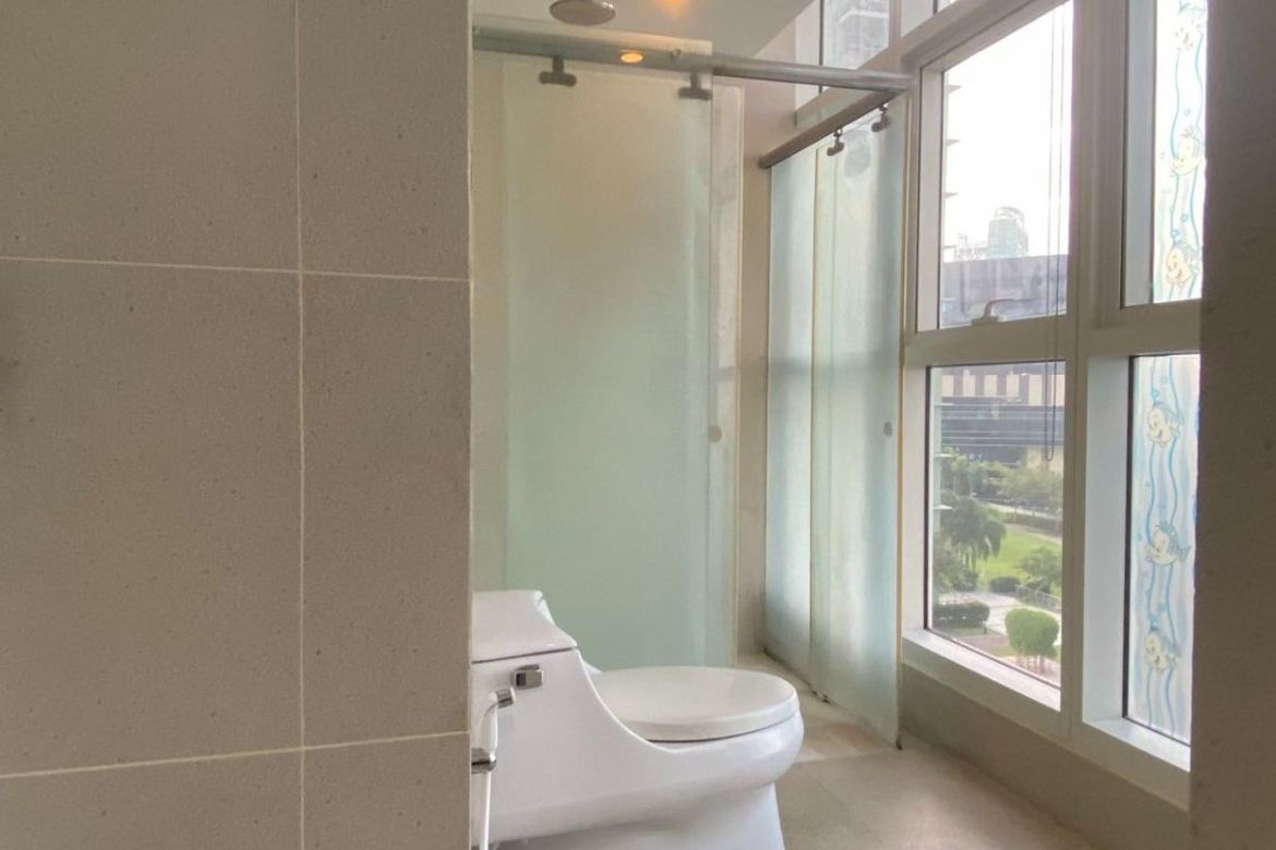 2 Bedroom Condo for Sale in Katipunan, Quezon City, Metro Manila near LRT-1 Roosevelt – photo 8