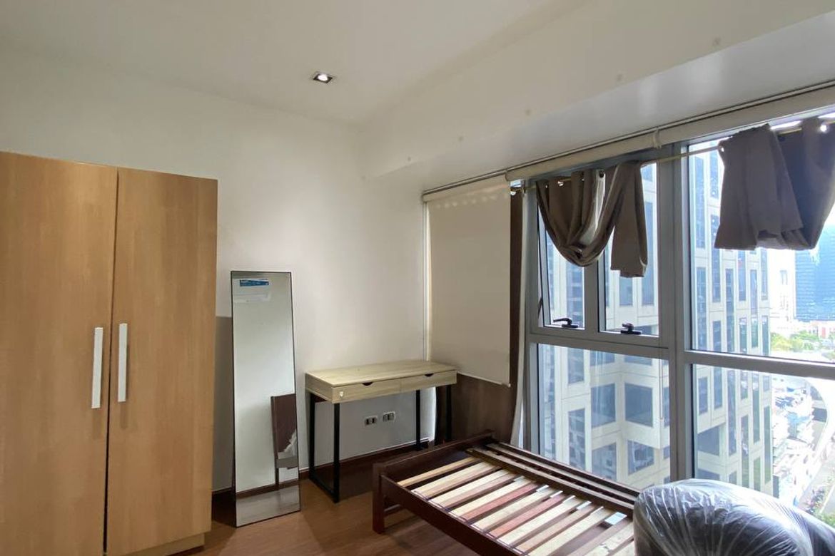 2 Bedroom Condo for Sale in Knightsbridge Residences, Poblacion, Makati City – photo 4