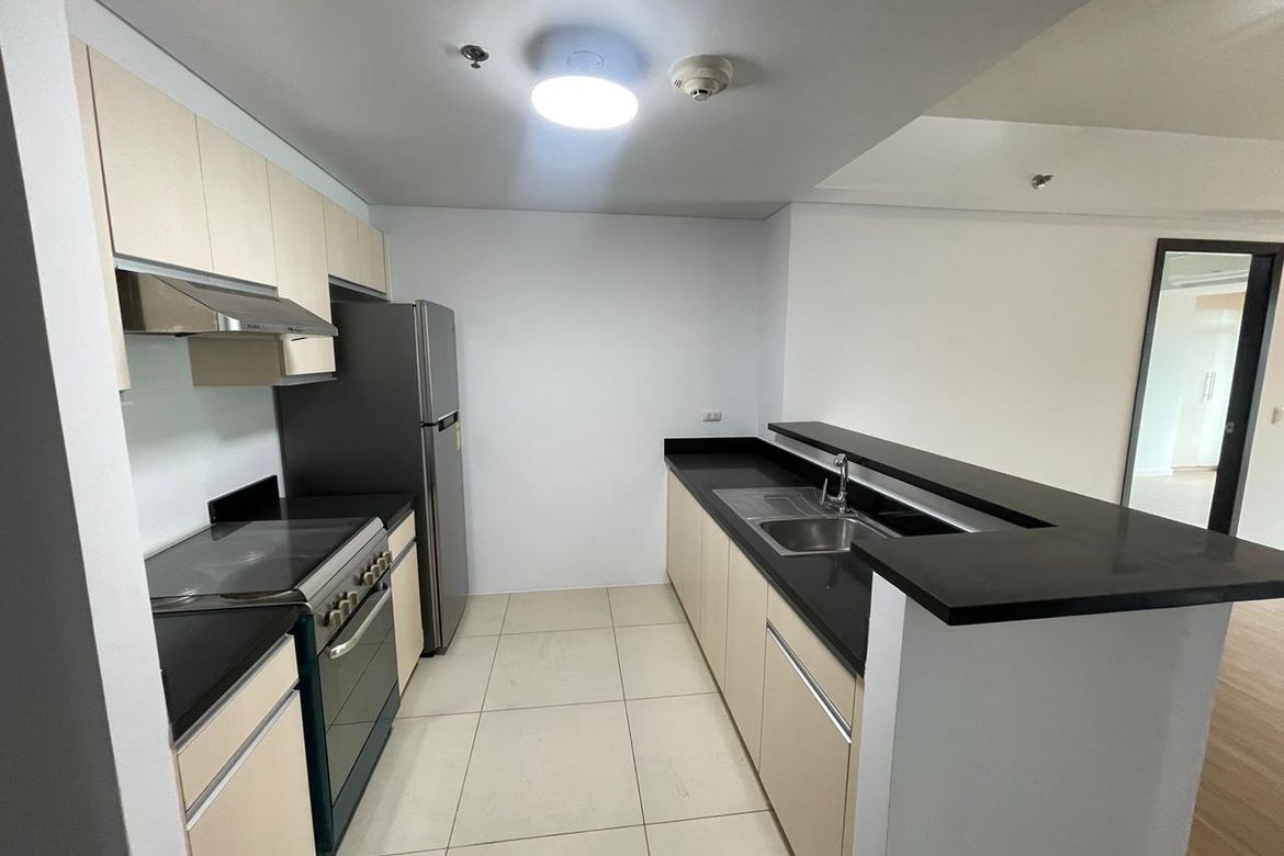 2 Bedroom Condo for Sale in Kroma Tower, San Lorenzo, Makati, Metro Manila – photo 8
