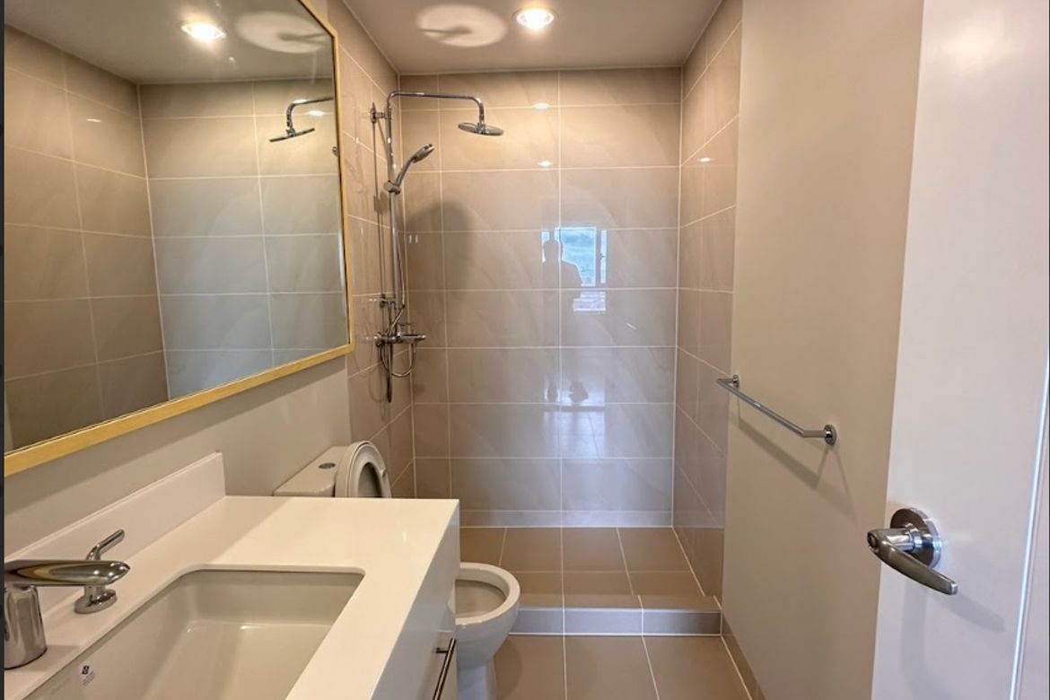 2 Bedroom Condo for Sale in Loyola Heights, Quezon City, Metro Manila near LRT-2 Katipunan – photo 5