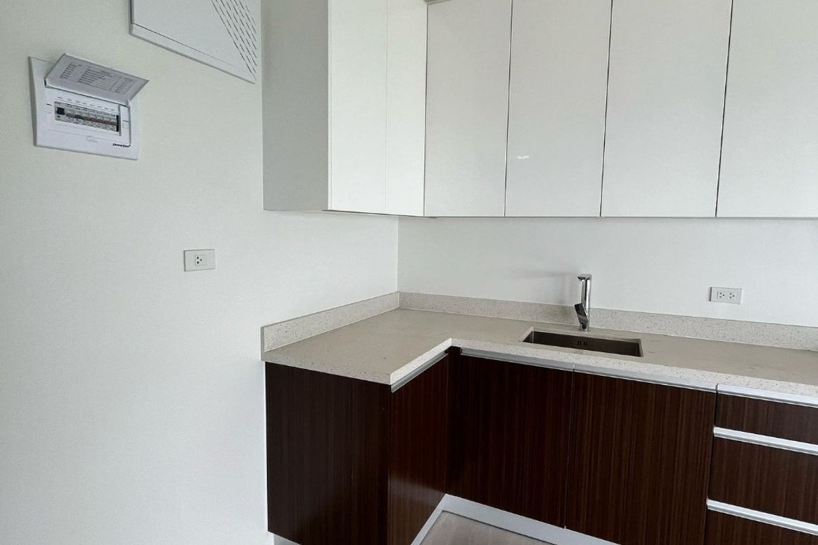 2 Bedroom Condo for Sale in Mactan, Lapu-Lapu, Cebu – photo 4