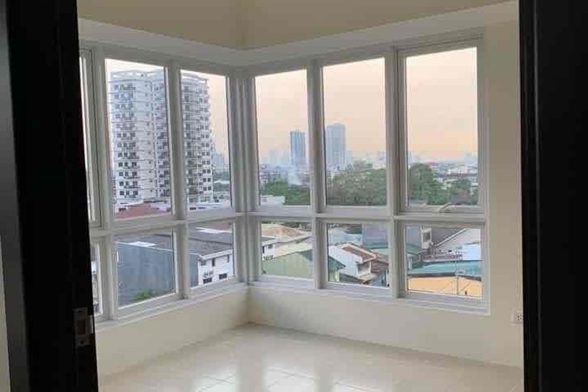 2 Bedroom Condo for Sale in Mango Tree Residences, Pasadeña, San Juan, Metro Manila near LRT-2 Gilmore
