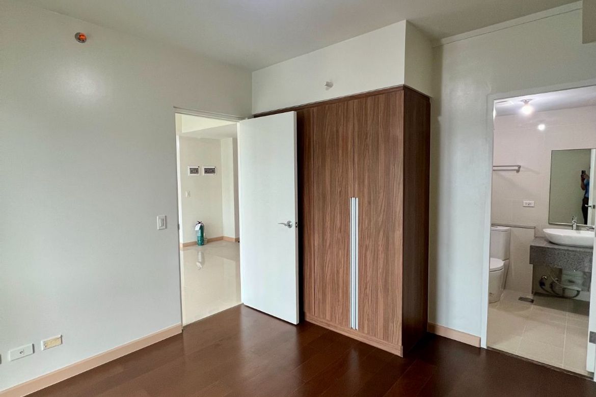 2 Bedroom Condo for Sale in Mi Casa, Barangay 76, Pasay, Metro Manila near LRT-1 EDSA – photo 4
