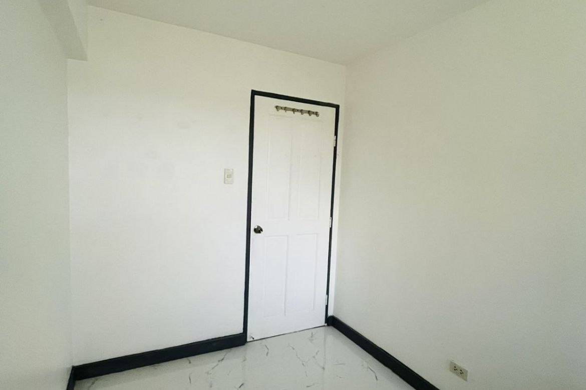 2 Bedroom Condo for Sale in Ohana Place, Almanza Uno, Las Piñas, Metro Manila – photo 3