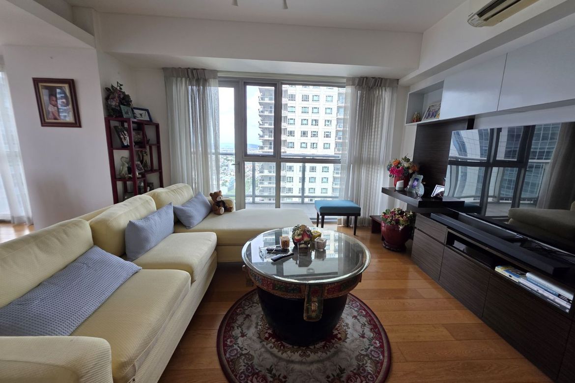 2 Bedroom Condo for Sale in One Serendra, BGC, Taguig