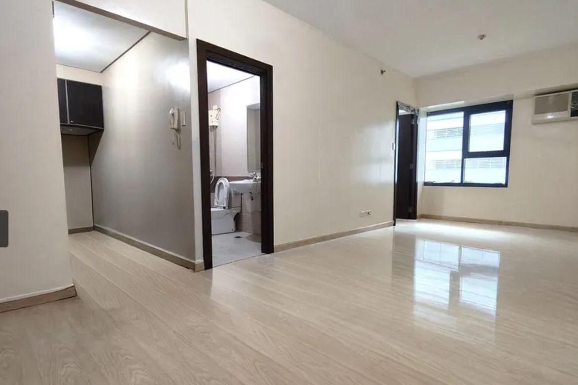 2 Bedroom Condo for Sale in One Shangri-La Place, Wack-Wack Greenhills, Mandaluyong, Metro Manila near MRT-3 Shaw Boulevard – photo 2
