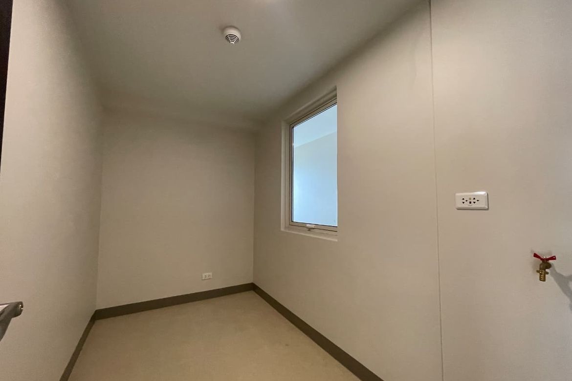 2 Bedroom Condo for Sale in Park McKinley West, BGC, Taguig – photo 11