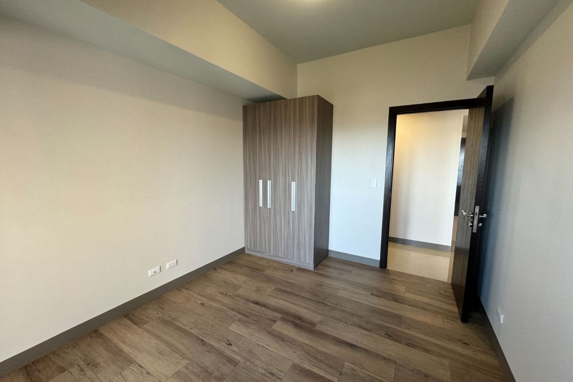 2 Bedroom Condo for Sale in Park McKinley West, BGC, Taguig – photo 8