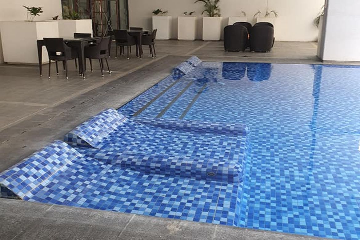 2 Bedroom Condo for Sale in Paseo Heights, Urdaneta, Makati City near MRT-3 Ayala