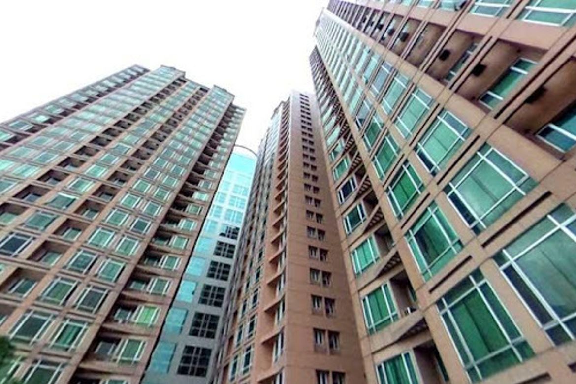 2 Bedroom Condo for Sale in Pio Del Pilar, Makati, Metro Manila