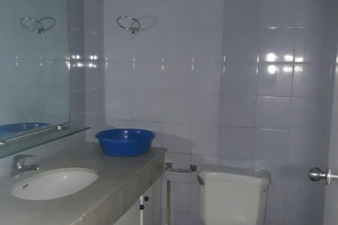 2 Bedroom Condo for Sale in Pio Del Pilar, Makati, Metro Manila – photo 4