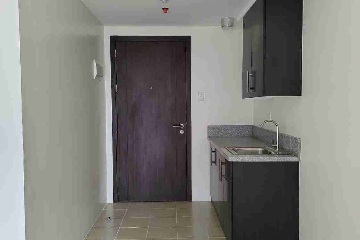 2 Bedroom Condo for Sale in Pioneer Woodlands, Barangka Ilaya, Mandaluyong, Metro Manila near MRT-3 Boni – photo 2