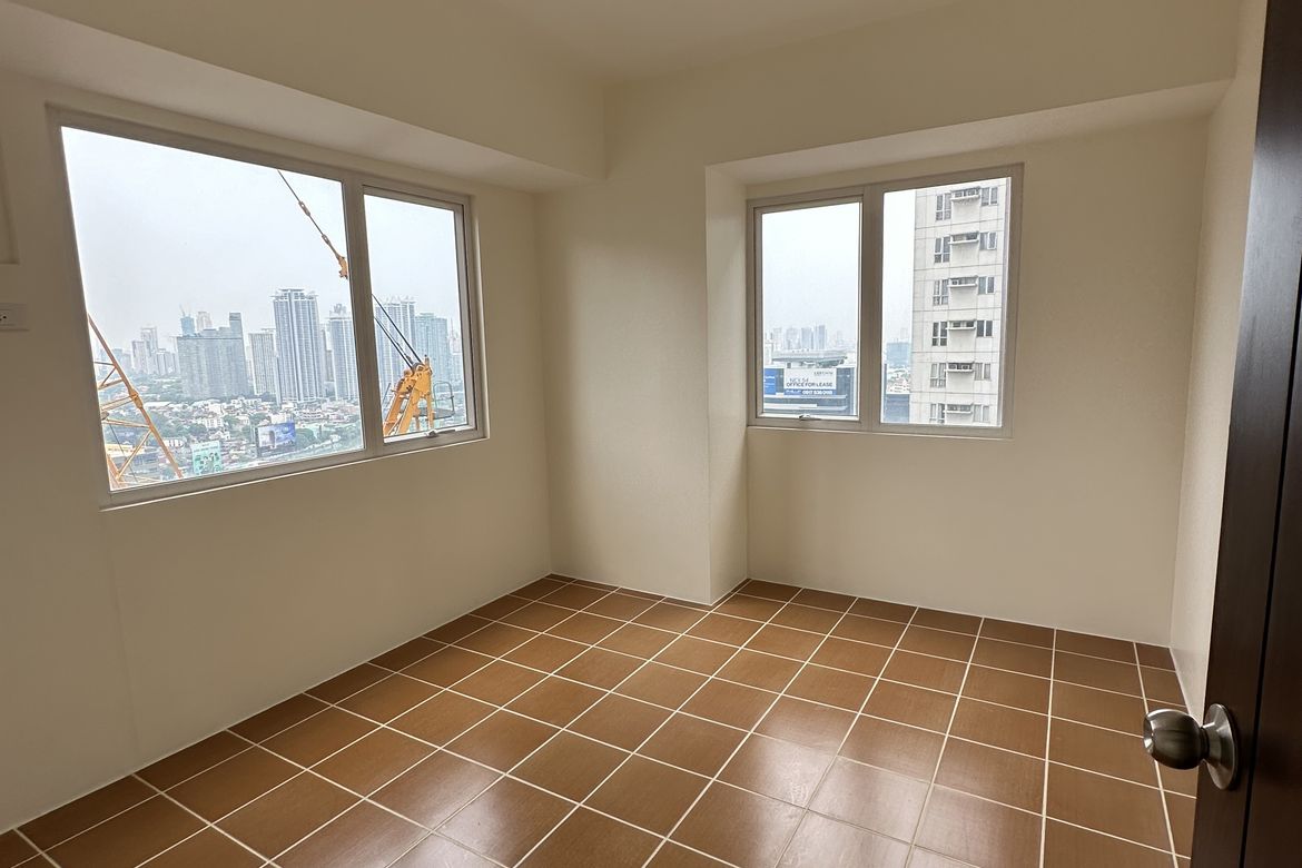 2 Bedroom Condo for Sale in Pioneer Woodlands, Barangka Ilaya, Mandaluyong, Metro Manila near MRT-3 Boni – photo 7