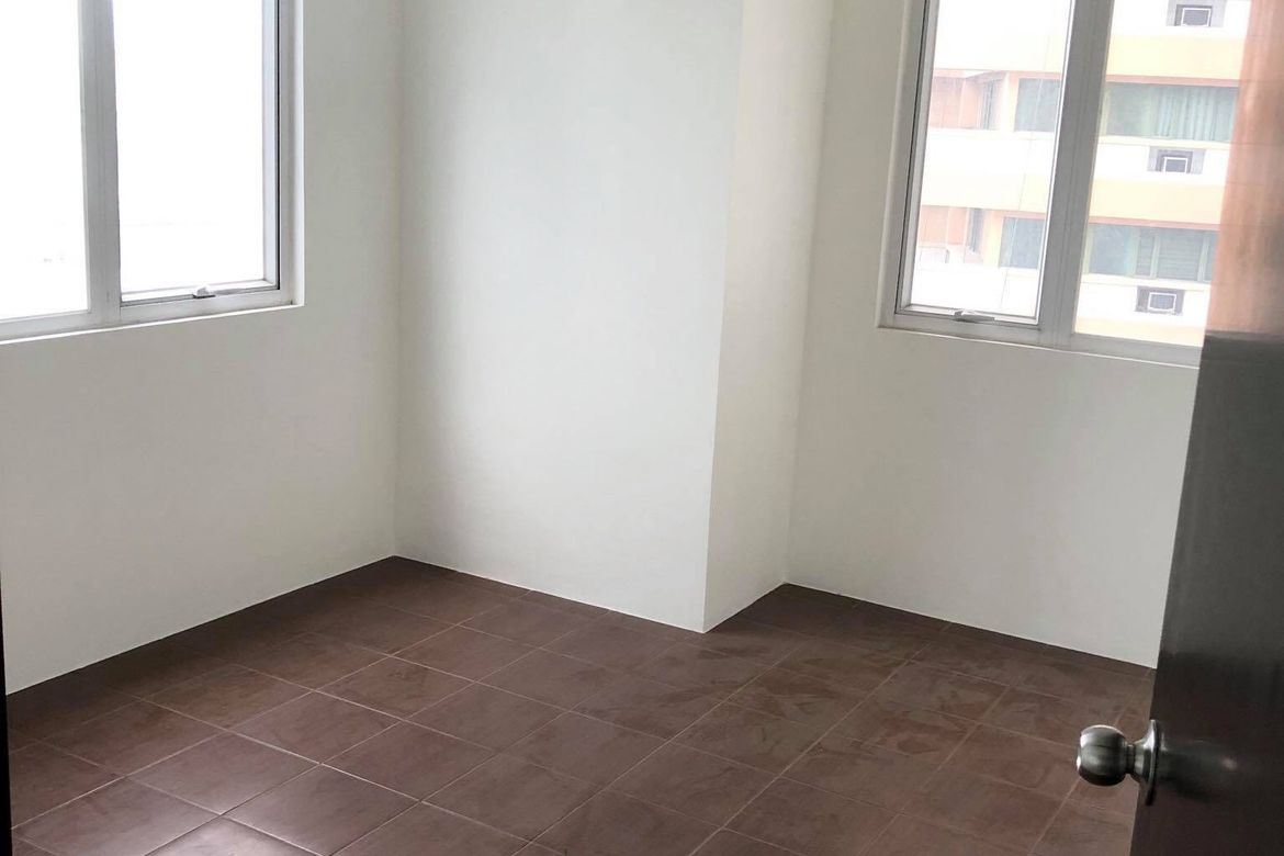 2 Bedroom Condo for Sale in Pioneer Woodlands, Barangka Ilaya, Mandaluyong, Metro Manila near MRT-3 Boni – photo 8