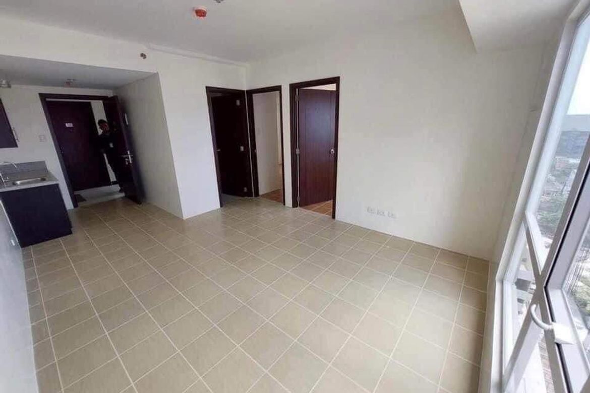 2 Bedroom Condo for Sale in Pioneer Woodlands, Barangka Ilaya, Mandaluyong, Metro Manila near MRT-3 Boni – photo 2