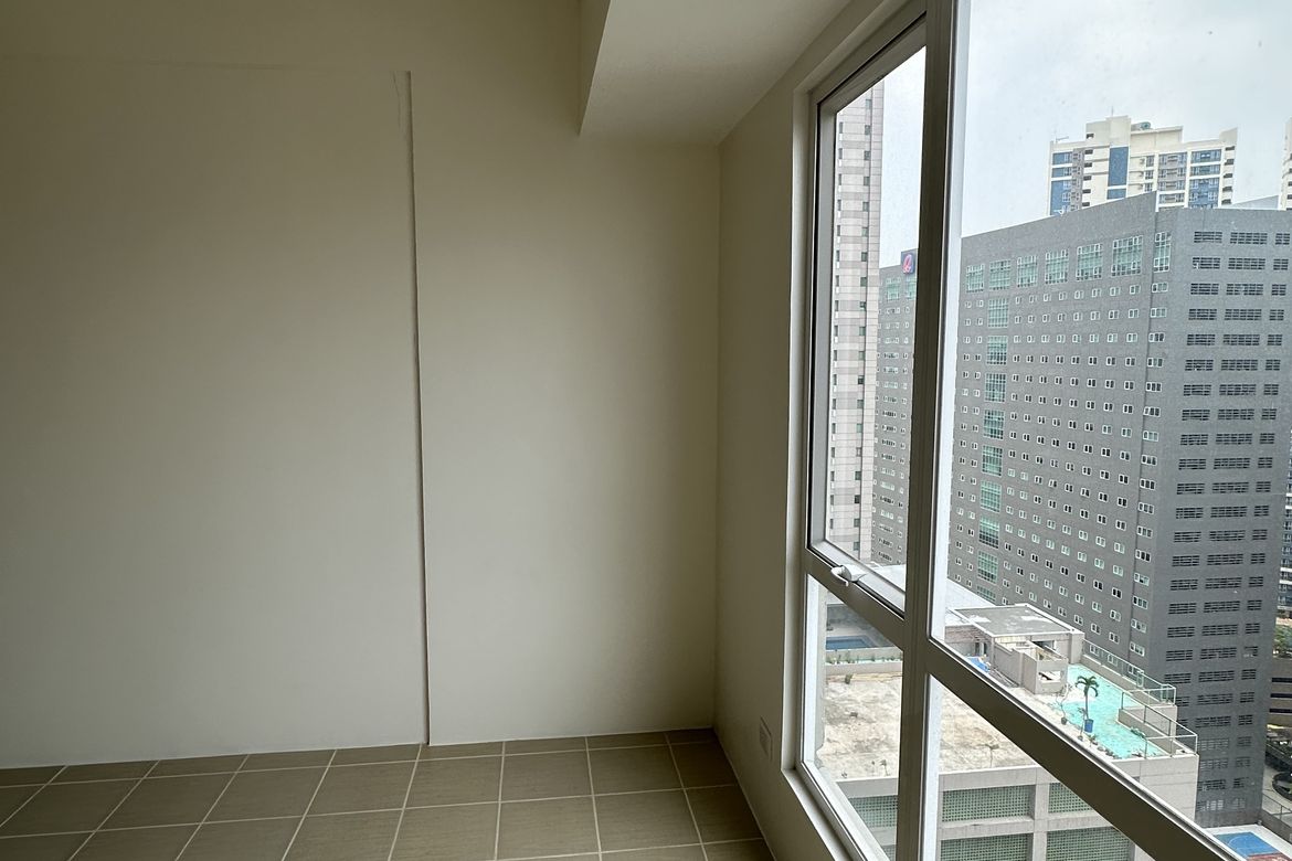 2 Bedroom Condo for Sale in Pioneer Woodlands, Barangka Ilaya, Mandaluyong, Metro Manila near MRT-3 Boni – photo 8