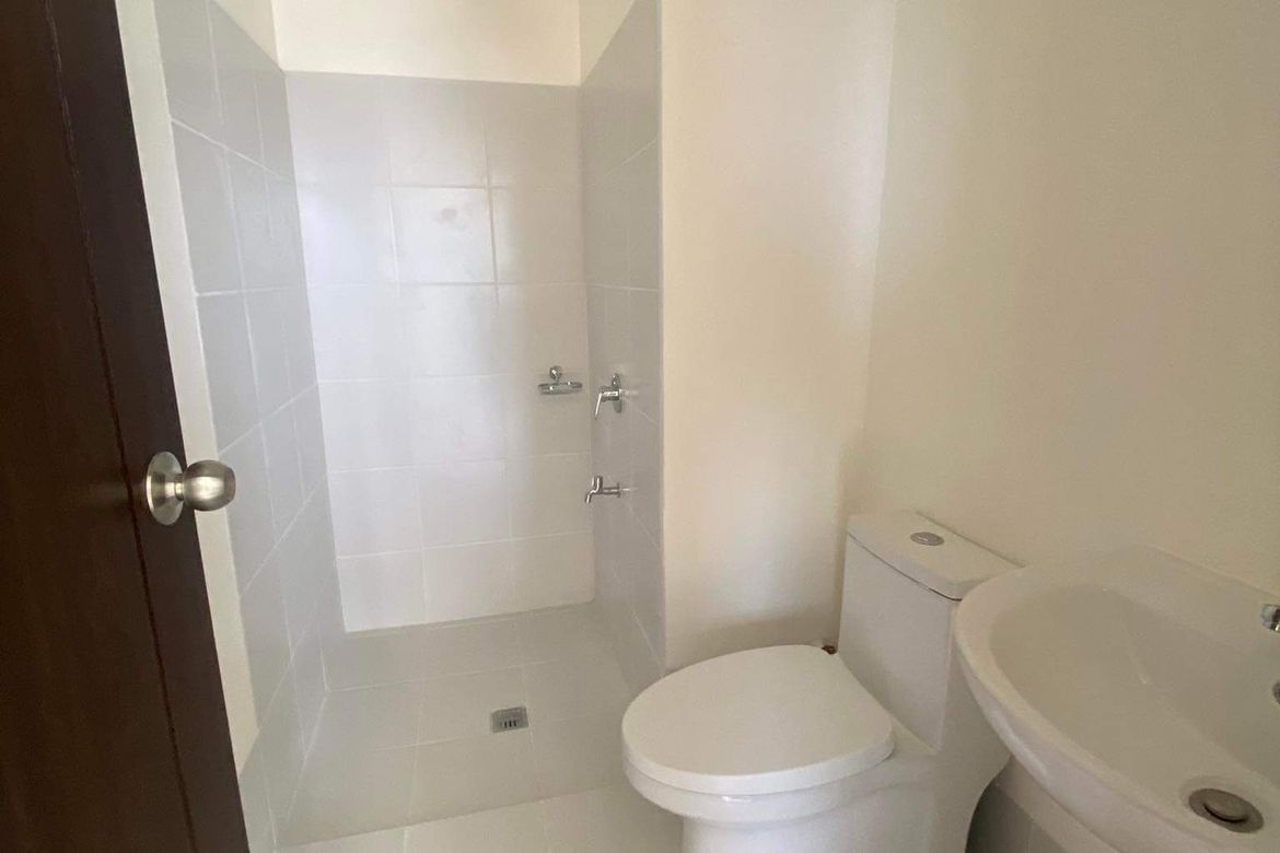2 Bedroom Condo for Sale in Pioneer Woodlands, Barangka Ilaya, Mandaluyong, Metro Manila near MRT-3 Boni – photo 6