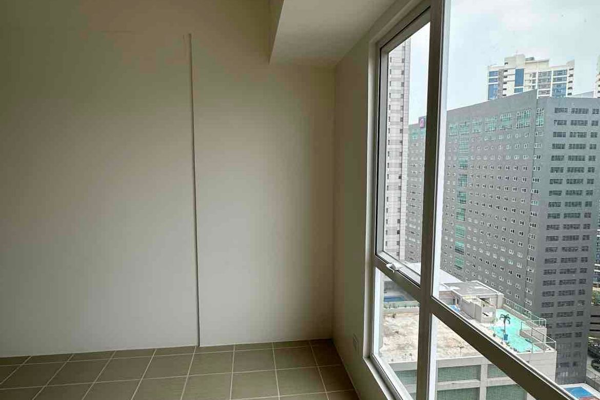 2 Bedroom Condo for Sale in Pioneer Woodlands, Barangka Ilaya, Mandaluyong, Metro Manila near MRT-3 Boni – photo 2