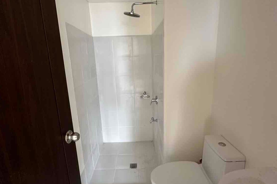 2 Bedroom Condo for Sale in Pioneer Woodlands, Barangka Ilaya, Mandaluyong, Metro Manila near MRT-3 Boni – photo 8