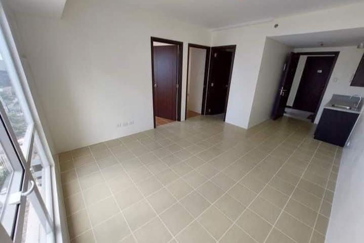 2 Bedroom Condo for Sale in Pioneer Woodlands, Barangka Ilaya, Mandaluyong, Metro Manila near MRT-3 Boni – photo 2