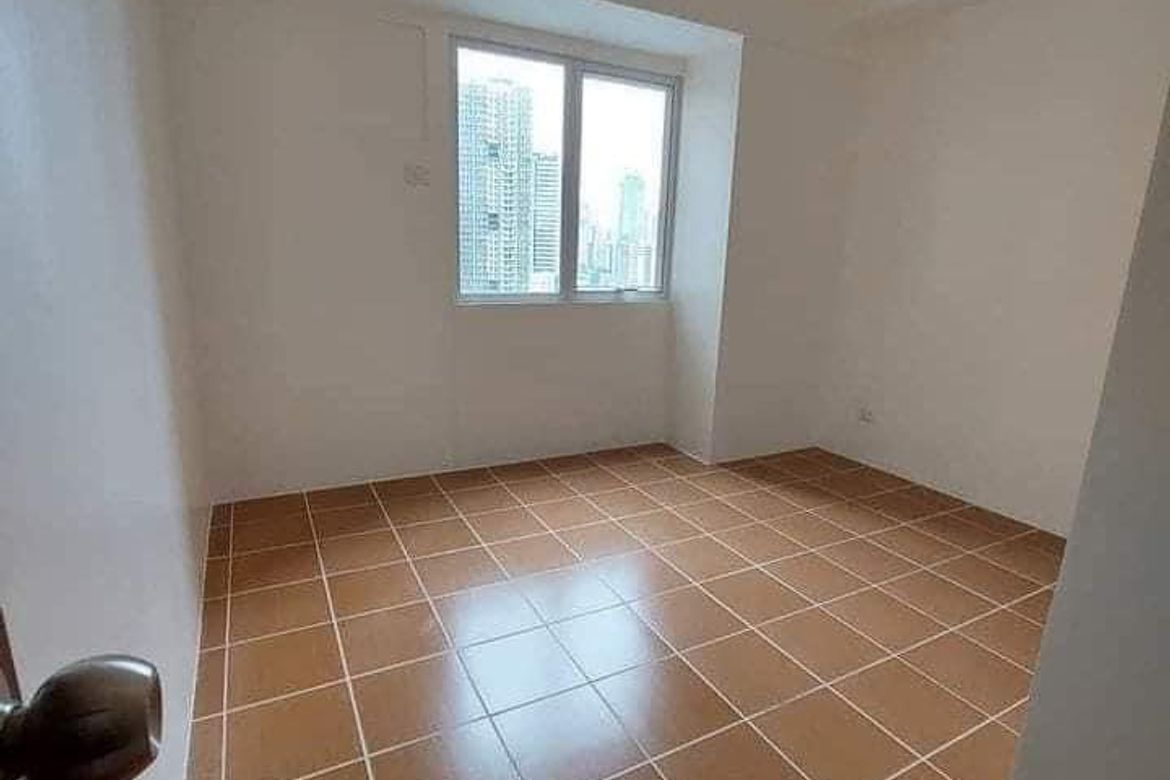 2 Bedroom Condo for Sale in Pioneer Woodlands, Barangka Ilaya, Mandaluyong, Metro Manila near MRT-3 Boni – photo 3
