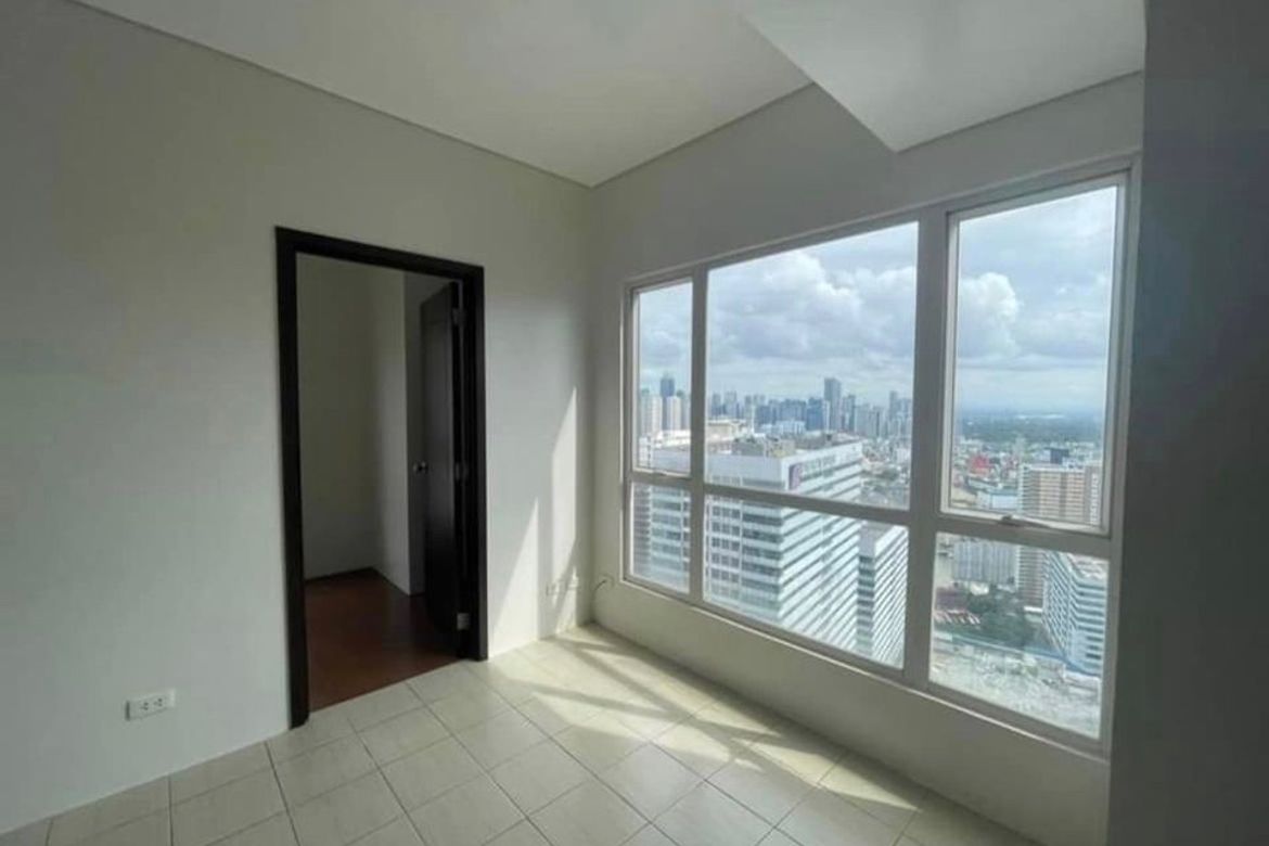 2 Bedroom Condo for Sale in Pioneer Woodlands, Barangka Ilaya, Mandaluyong, Metro Manila near MRT-3 Boni – photo 3