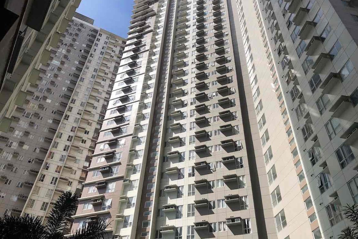 2 Bedroom Condo for Sale in Pioneer Woodlands, Barangka Ilaya, Mandaluyong, Metro Manila near MRT-3 Boni – photo 3