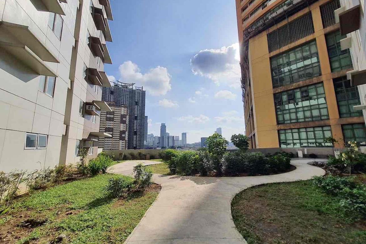 2 Bedroom Condo for Sale in Pioneer Woodlands, Barangka Ilaya, Mandaluyong, Metro Manila near MRT-3 Boni – photo 7