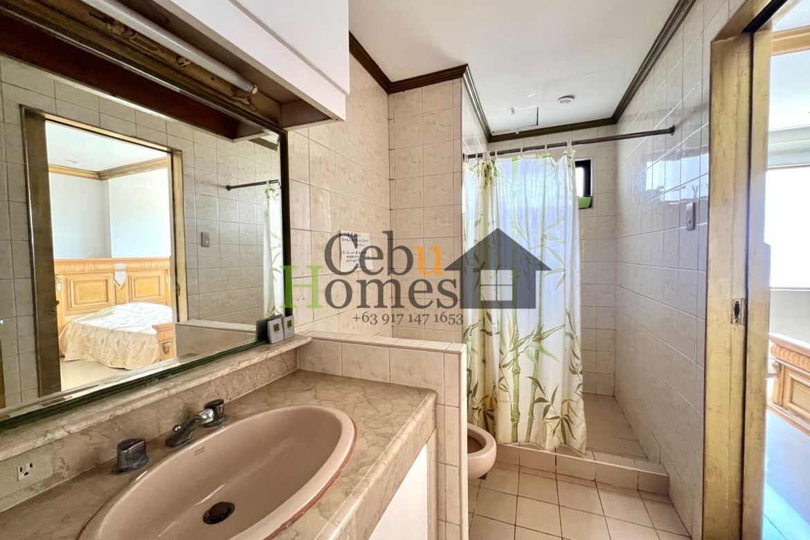 2 Bedroom Condo for Sale in Punta Engaño, Lapu-Lapu, Cebu – photo 7