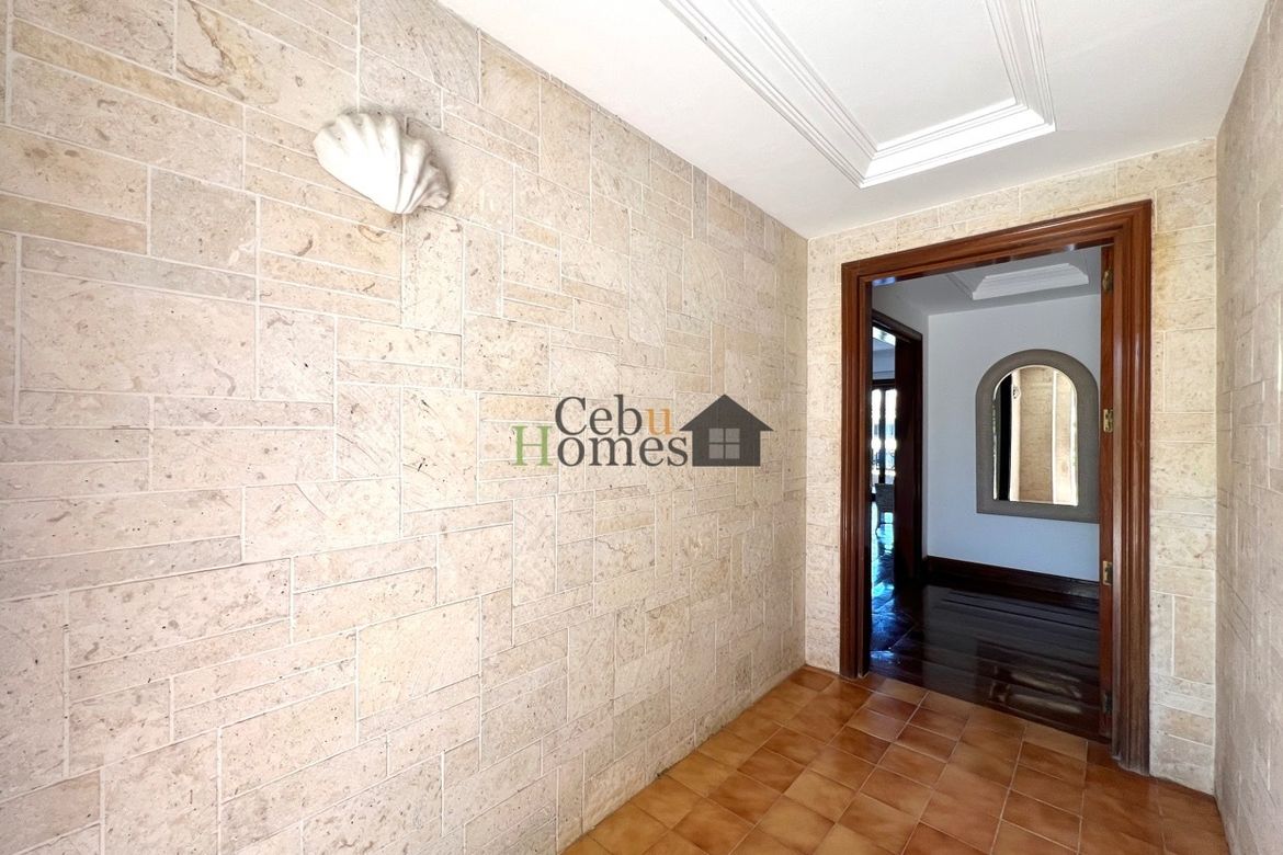 2 Bedroom Condo for Sale in Punta Engaño, Lapu-Lapu, Cebu – photo 2