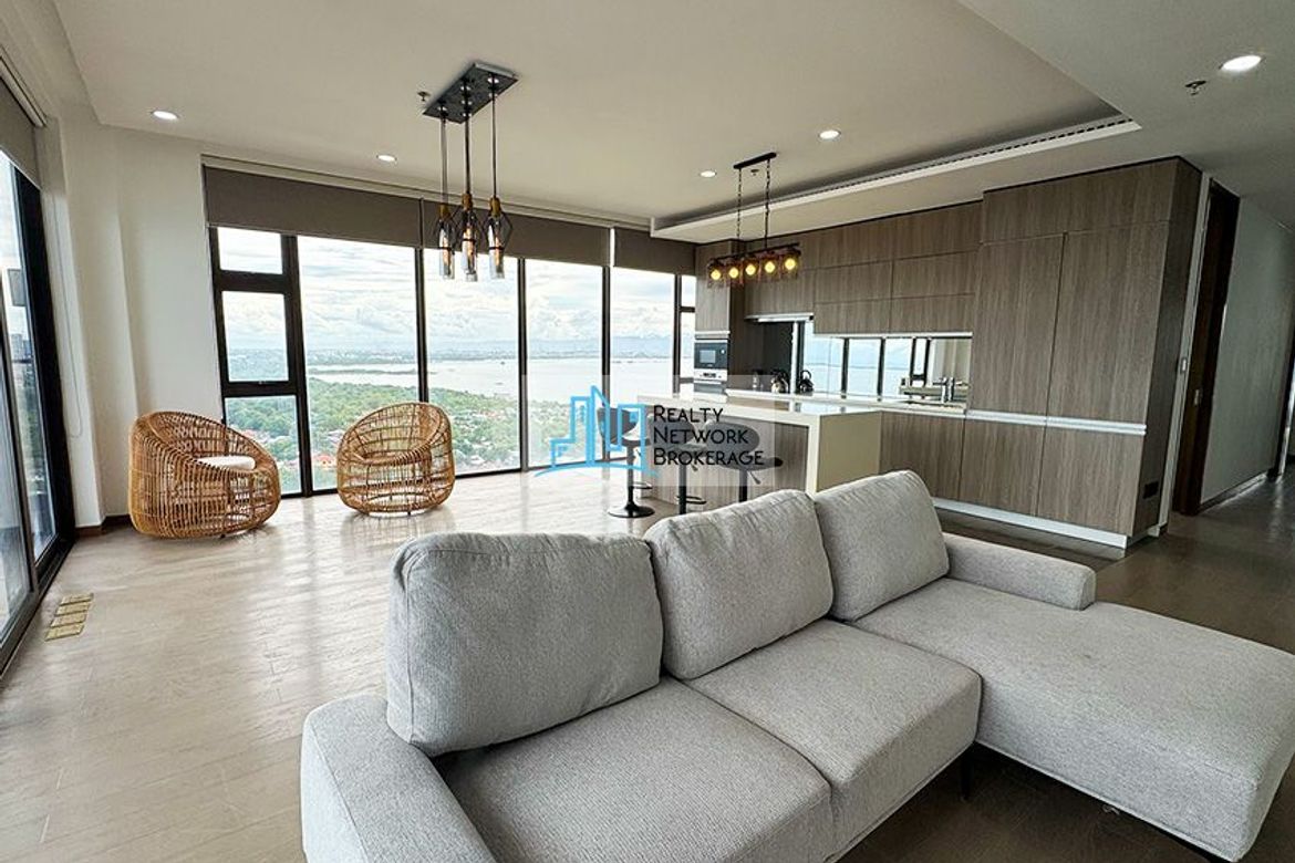 2 Bedroom Condo for Sale in Punta Engaño, Lapu-Lapu, Cebu – photo 2