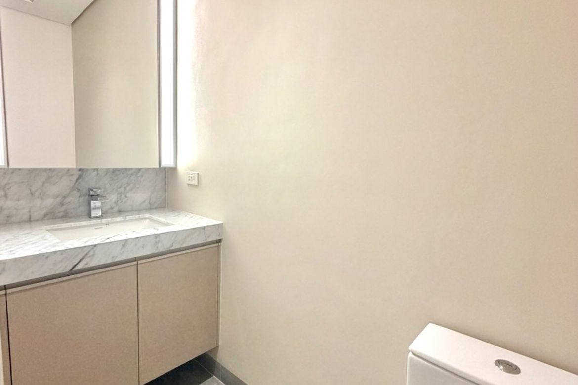 2 Bedroom Condo for Sale in Punta Engaño, Lapu-Lapu, Cebu – photo 5