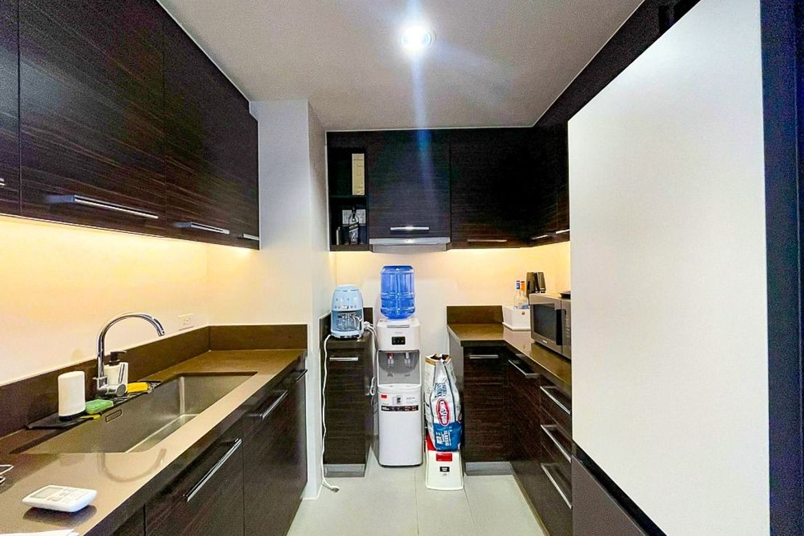 2 Bedroom Condo for Sale in Rockwell, Makati City near MRT-3 Buendia – photo 4