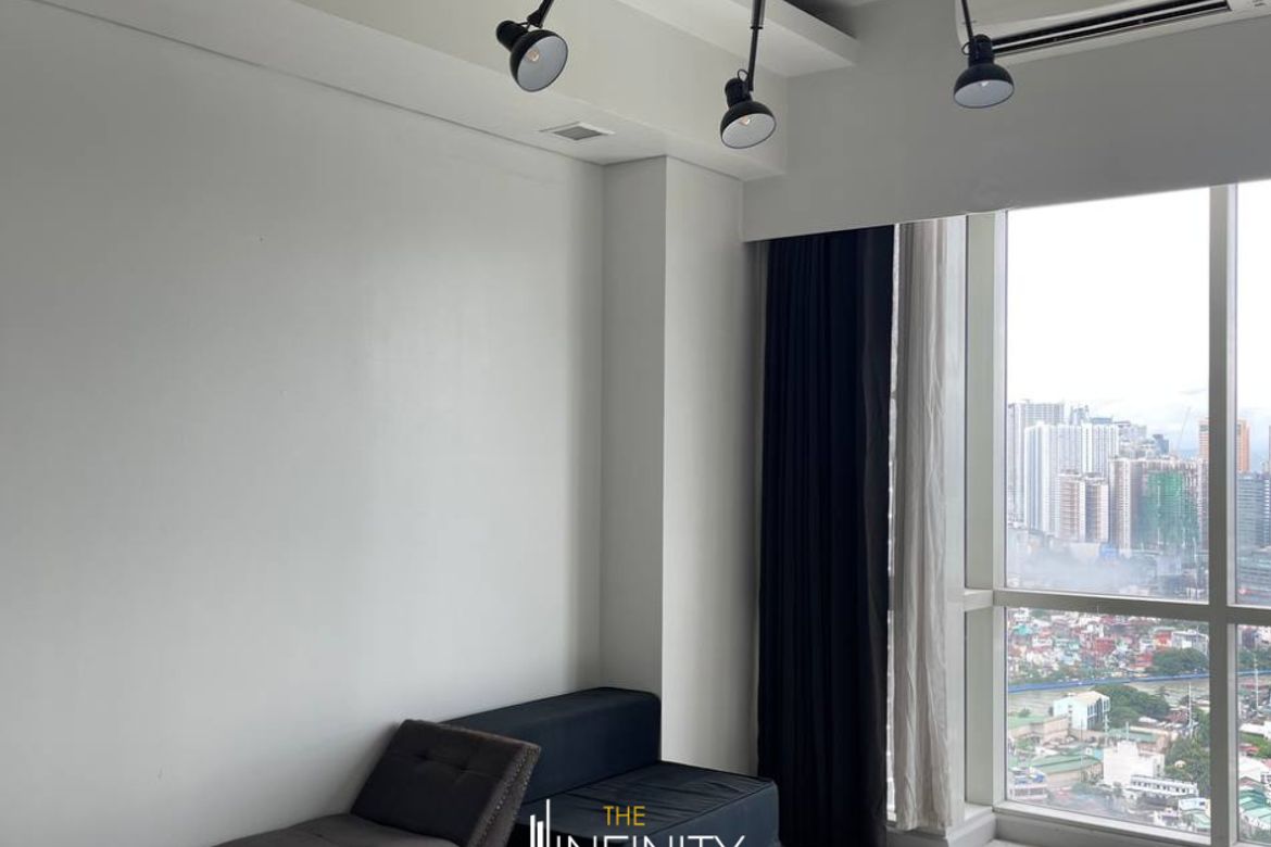 2 Bedroom Condo for Sale in Rockwell, Makati City near MRT-3 Guadalupe
