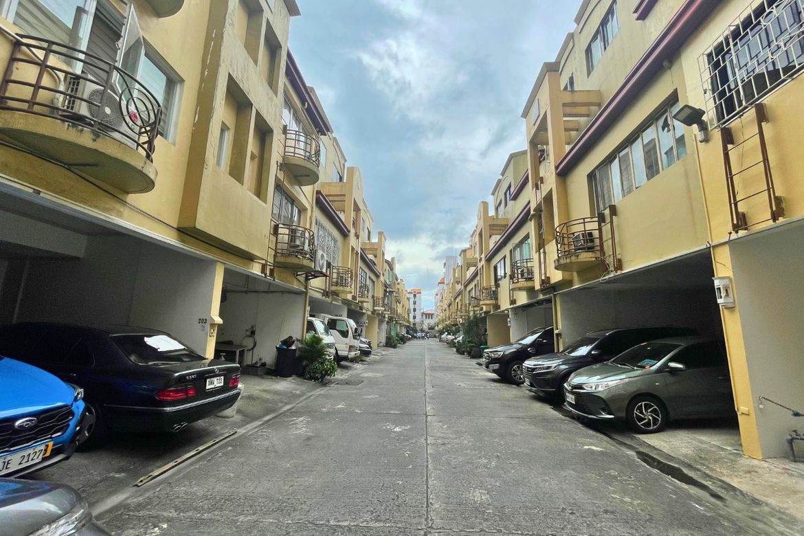 2 Bedroom Condo for Sale in San Antonio, Makati, Metro Manila – photo 2