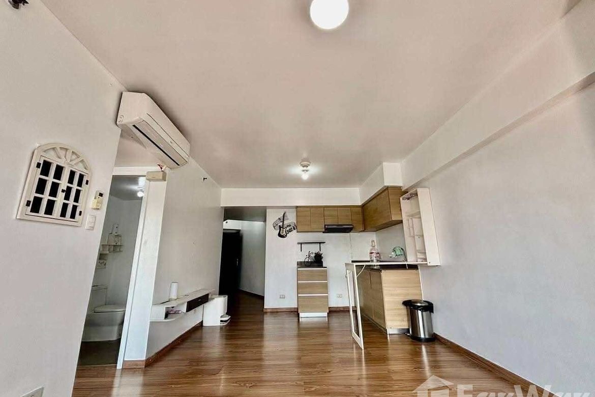 2 Bedroom Condo for Sale in San Antonio, Makati, Metro Manila