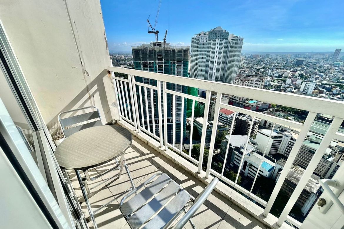 2 Bedroom Condo for Sale in San Lorenzo, Makati City – photo 14