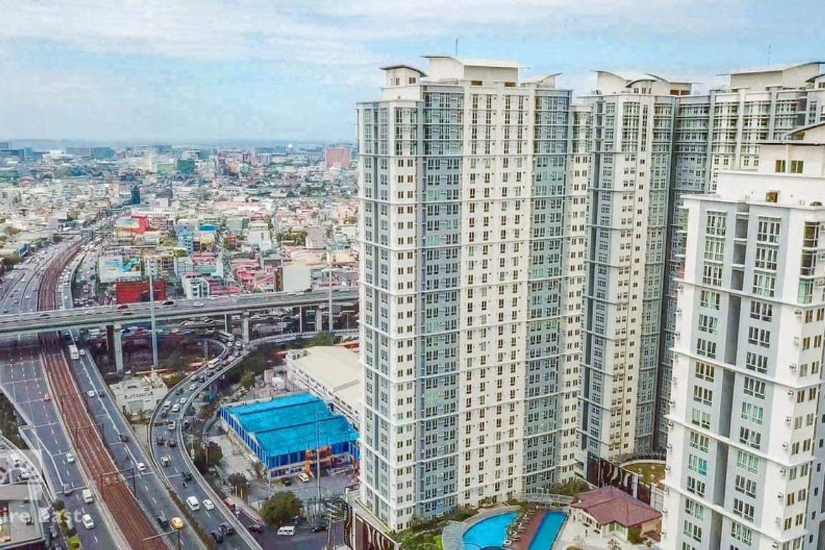 2 Bedroom Condo for Sale in San Lorenzo Place, Bangkal, Makati, Metro Manila near MRT-3 Magallanes