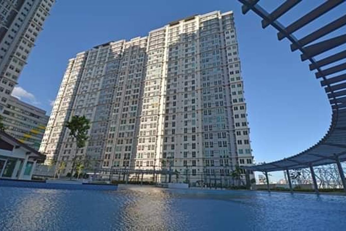 2 Bedroom Condo for Sale in San Lorenzo Place, Bangkal, Makati, Metro Manila near MRT-3 Magallanes – photo 2