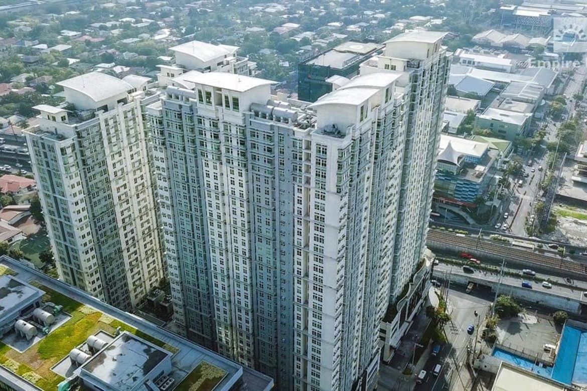 2 Bedroom Condo for Sale in San Lorenzo Place, Bangkal, Makati, Metro Manila near MRT-3 Magallanes – photo 4